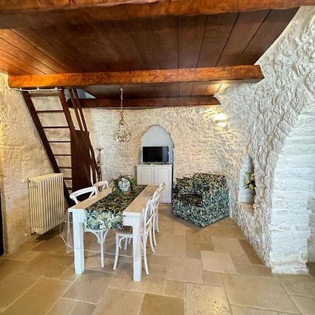 アルベロベッロ Trulli Aia Piccolaヴィラ エクステリア 写真