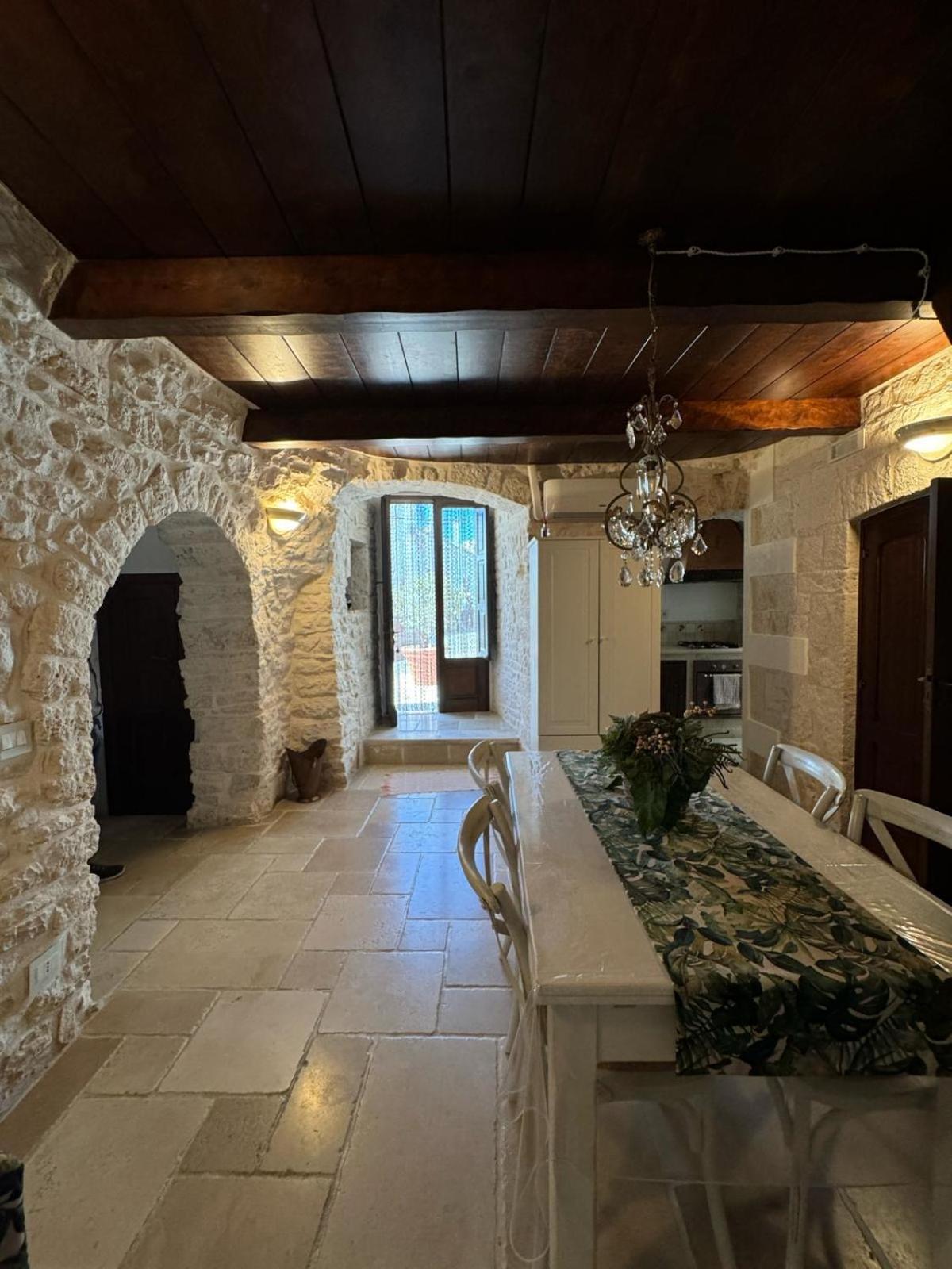 アルベロベッロ Trulli Aia Piccolaヴィラ エクステリア 写真