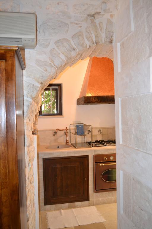 アルベロベッロ Trulli Aia Piccolaヴィラ エクステリア 写真